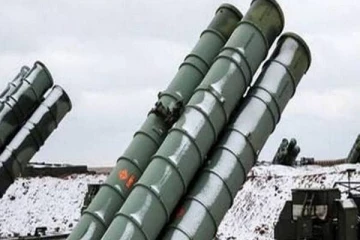 ரஷ்யாவிடமிருந்து ரூ.10,000 கோடிக்கு S-400 ஏவுகணைகளை வாங்க இந்தியா திட்டம்