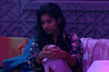 அவமானத்தால் கூனி குறுகிய இலங்கை பெண் ஜனனி ! குயின்சி காலில் ஏன் விழுந்தார் தெரியுமா? ஷாக்கில் ரசிகர்கள்