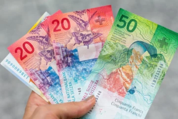 ஊதிய உயர்வு கேட்க தயங்கும் சுவிஸ் நாட்டவர்கள்