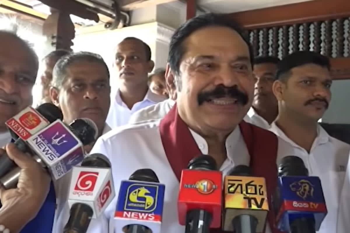 நாட்டு மக்களுக்காக வருந்தும் மகிந்த - அரசியல் செயற்பாடு தொடர்பில் அதிரடி முடிவு | No Idea To Leave Politics Mahinda நாட்டு மக்களுக்காக வருந்தும் மகிந்த - அரசியல் செயற்பாடு தொடர்பில் அதிரடி முடிவு | No Idea To Leave Politics Mahinda