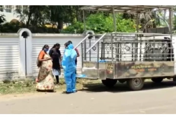 கொரோனாவால் மருத்துவமனை வளாகத்திற்கு வெளியே துடி துடித்து இறந்த பெண்! கண்கலங்க வைக்கும் பின்னணி