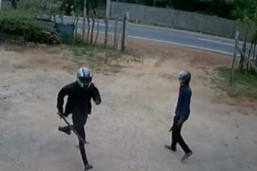 சுழிபுரத்தில் சிறுவன் மீதும் குடும்பப்பெண் மீதும் வெட்டுத்தாக்குதல்!