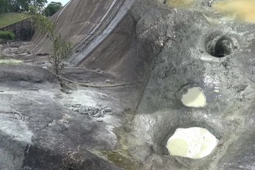 அனுராதபுரத்தில் சிக்கிய மர்மம் - அணைக்குள் புதைந்திருந்த இரகசியம்