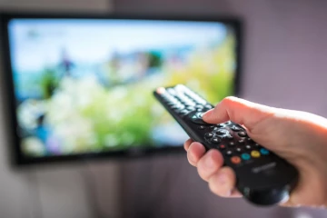 யாழில் இந்திய செய்மதித் தொலைக்காட்சி சேவைக்கு தடை ; பல வணிக நிலையங்கள் முற்றுகை!