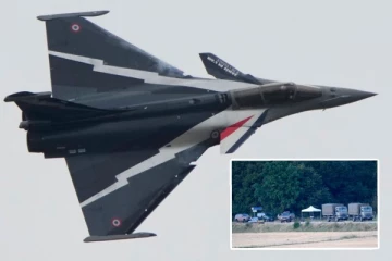 நடுவானில் மோதிக் கொண்ட ரபேல் போர் விமானங்கள்: 2 பிரான்ஸ் போர் விமானிகள் உயிரிழப்பு