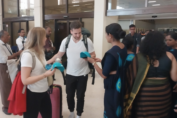 கட்டுநாயக்க விமான நிலையத்தில் கோலாகலக் கொண்டாட்டம் | Grand Celebration At Katunayake Airport