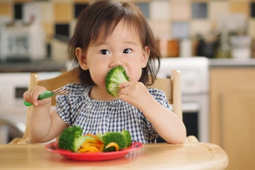 குழந்தைகள் காய்கறிகளை விரும்பி சாப்பிடுவதில்லையா? இந்த டிப்ஸை ஃபாலோ பண்ணுங்க