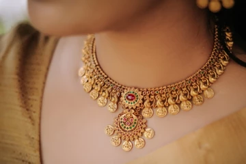 தாறுமாறாக ஏறிய தங்கம் விலை - இன்றைய நிலவரம் என்ன?