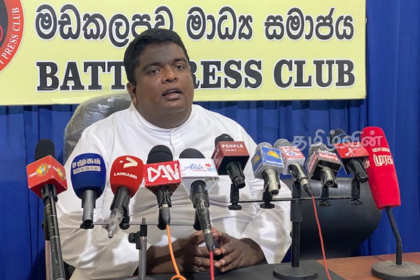 மிகப்பெரிய ஈனச் செயலை அரசாங்கம் நிறைவேற்றிக் கொண்டிருக்கின்றது: க.ஜெகதாசன் அடிகளார் | Sri Lankan Tamils Today Protest Batticaloa