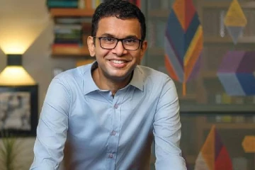 தந்தையின் ரூ 777,000 கோடி நிறுவனத்தில் இருந்து வெளியேறி... தனியாக சாதித்த இளைஞர்