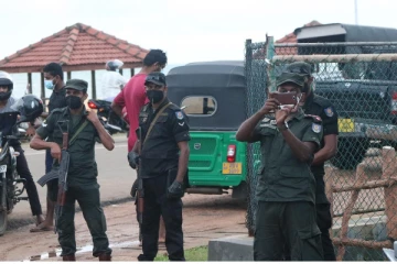 கிளிநொச்சியில் இராணுவ புலனாய்வு பிரிவின் இரகசிய தகவலால் பெண்கள் உட்பட மூவர் அதிரடிக் கைது