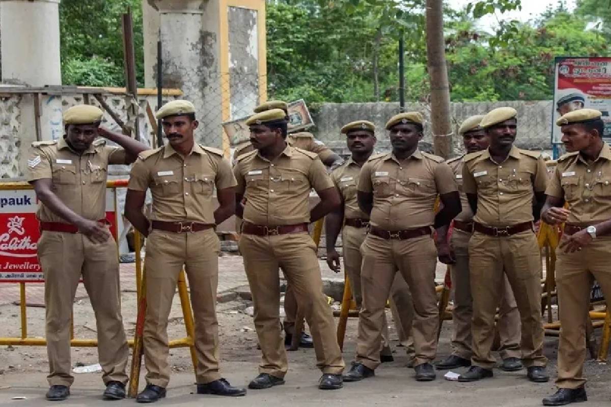 தமிழகத்திற்குள் அத்துமீறி நுழைந்த இலங்கையர் இருவர் கைது | Tamil Nadu Police Arrest Two Sri Lankan Trespasser தமிழகத்திற்குள் அத்துமீறி நுழைந்த இலங்கையர் இருவர் கைது | Tamil Nadu Police Arrest Two Sri Lankan Trespasser