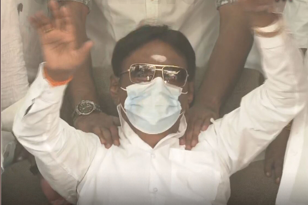 விஜயகாந்தை பார்த்து ஷாக்கான ரசிகர்கள்.. என்ன இப்படி மாறிவிட்டார் | Vijaya Recent Photo Shocks Everyone