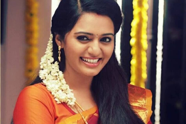 வயிற்றில் குழந்தையுடன் குத்துப்பாட்டுக்கு நடனம் ஆடும் பிரபல நடிகை- வைரல் வீடியோ - தமிழ்நாடு