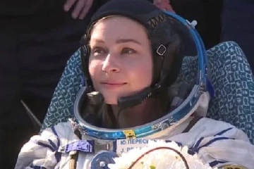 பூமிக்கு திரும்பியது ரஷ்யா படப்பிடிப்பு குழு