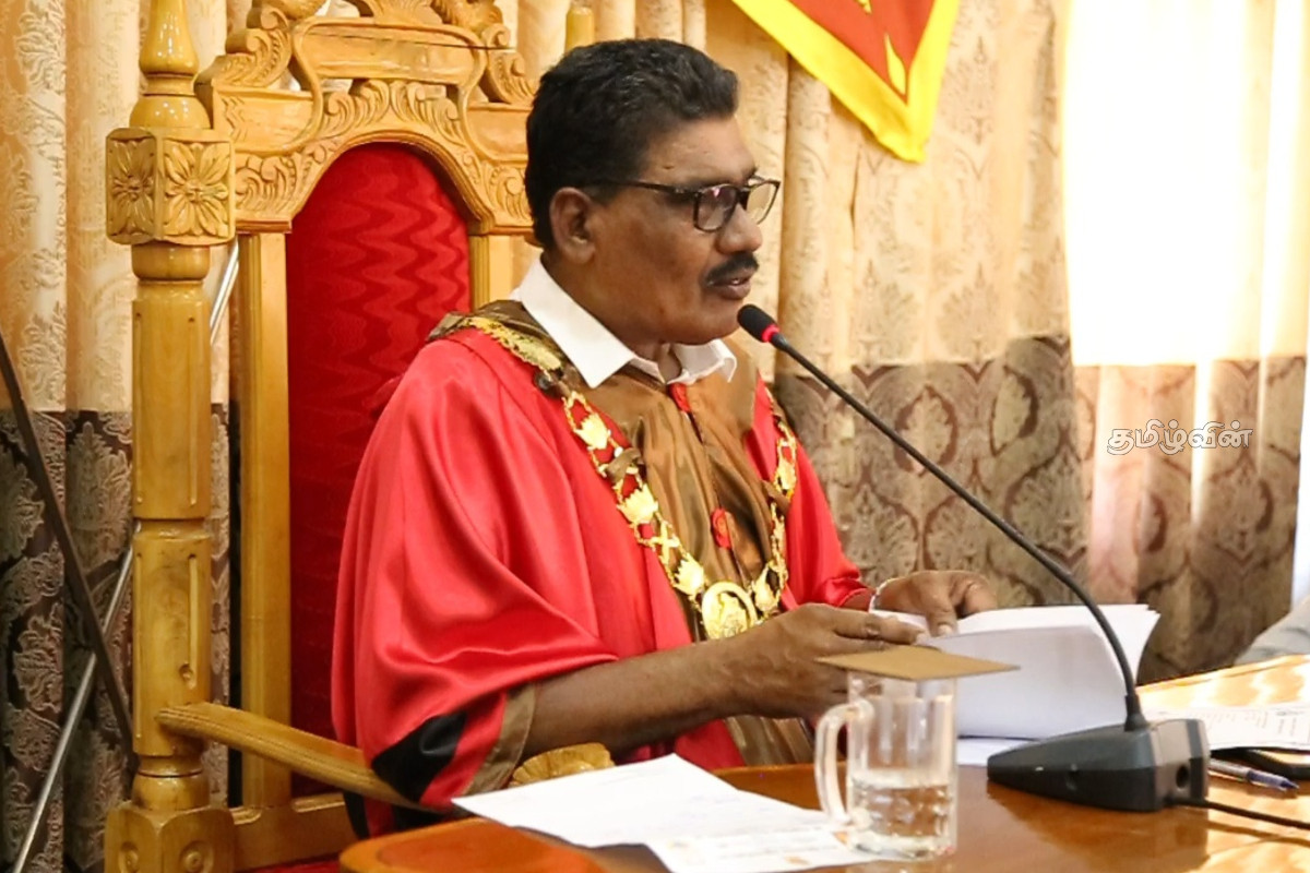 வவுனியா மாநகர முதல்வரை பதவி நீக்கம் செய்யப்பட்டதற்கு மட்டக்களப்பு மாநகரசபையில் கண்டனம் | Condemnation Batti Municipal Mayor Of Vavuniya வவுனியா மாநகர முதல்வரை பதவி நீக்கம் செய்யப்பட்டதற்கு மட்டக்களப்பு மாநகரசபையில் கண்டனம் | Condemnation Batti Municipal Mayor Of Vavuniya