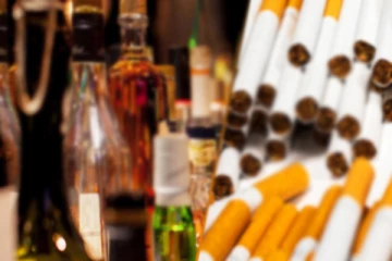 புது வருடப் பிறப்பில் மதுபானம் மற்றும் சிகரெட்டின் விலையும் அதிகரிக்கப்பட்டது!