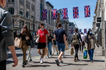 பிரித்தானியாவில் 8 மில்லியன் மக்களுக்கு மகிழ்ச்சியை ஏற்படுத்திய அரசாங்கம்!