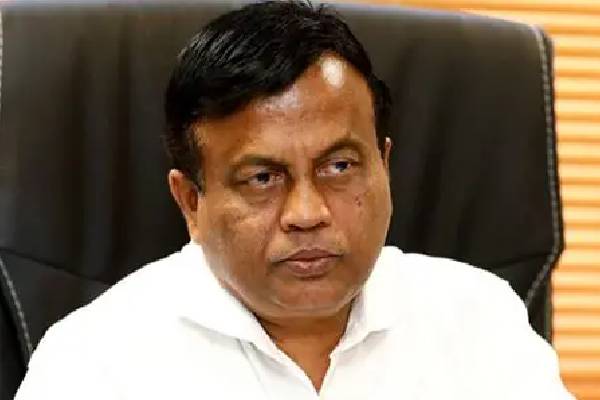 ஹிட்லர் போல் செயற்பட்ட ராஜபக்ச குடும்பம்: மொட்டுக்கட்சிக்கு அநுர அரசு பதிலடி | Rajapaksa Family Hitler Anura Response Peramuna ஹிட்லர் போல் செயற்பட்ட ராஜபக்ச குடும்பம்: மொட்டுக்கட்சிக்கு அநுர அரசு பதிலடி | Rajapaksa Family Hitler Anura Response Peramuna