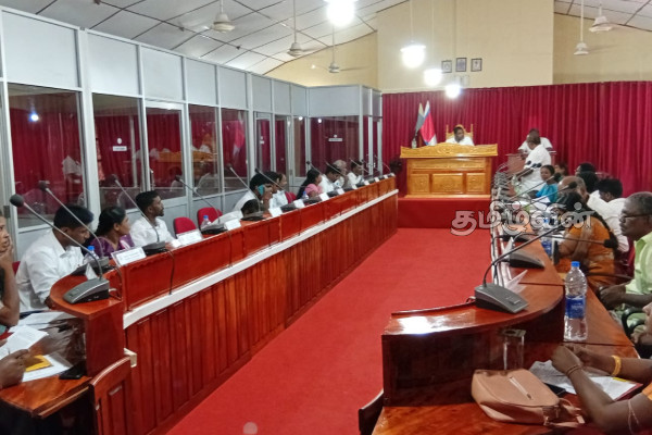 சங்கானை பேருந்து நிலைய முச்சக்கரவண்டி விவகாரம்: உரிய பொறிமுறைகளுடன் தீர்வு | Sanganai Bus Stand Three Wheeler Issue Solution