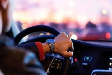 கொழும்பில் வாகன உரிமையாளரை தாக்கி வாகனம் திருட்டு