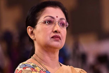 அதிமுக-வில் இருந்து விலகினார் நடிகை கௌதமி