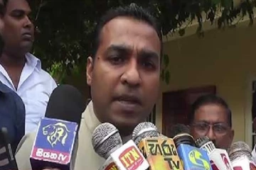 சிறிமாவோவுக்கு கிடைத்த பெயர்  காணி கொள்ளைக்காரி! இலங்கையில் ஏன் இப்படி நடக்கிறது? ஆளும் தரப்பு உறுப்பினர் ஆதங்கம்
