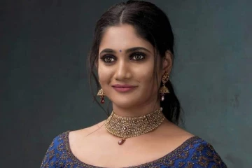 புடவையில் அசத்தும் லொஸ்லியா.... கிரங்கி போன ரசிகர்கள்! இணையத்தில் வைரலாகும் புகைப்படம்