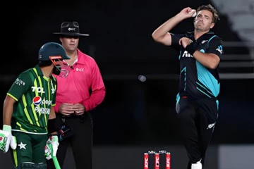 டி20 கிரிக்கெட்டில் புதிய வரலாறு படைத்த நியூசிலாந்து வீரர்! மலிங்கா பிடித்த இடம்