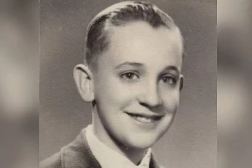 உன்னை திருமணம் செய்யவில்லையென்றால்.. பாதிரியாராக செல்வேன் - போப் காதல் கடிதம்