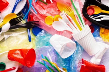 பொலித்தீன் உற்பத்தி ; 180 நிறுவனங்கள் மீது பாய்ந்த சட்ட நடவடிக்கை