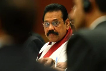 மஹிந்தவுக்கு ஏற்பட்ட நெருக்கடி: கைமாறப்போகுமா பிரதமர் பதவி?