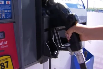 மத்திய கிழக்கு போர் பதற்றம்; உலக சந்தையில் எரிபொருள் -எரிவாயு விலை அதிரடி உயர்வு