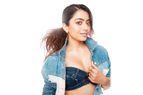 நெஞ்சுல ஆட்டோகிராப் போடுங்க.. ராஷ்மிகாவை கட்டாயப்படுத்திய ரசிகர்! வைரல் வீடியோ | Rashmika Fan Ask Autograph In Chest நெஞ்சுல ஆட்டோகிராப் போடுங்க.. ராஷ்மிகாவை கட்டாயப்படுத்திய ரசிகர்! வைரல் வீடியோ | Rashmika Fan Ask Autograph In Chest