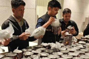 உணவு டின்களில் போதைப்பொருட்கள் ; பெங்களூரு விமான நிலையத்தில் சிக்கிய இலங்கையர்