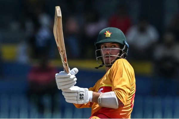 19 ஆண்டுகளுக்கு பின்னர் மீண்டும் அவுஸ்திரேலியாவை மண்ணை கவ்வ வைத்த ஜிம்பாப்வே | Zimbabwe Defeat Australia By 23 Runs In T20 Wc