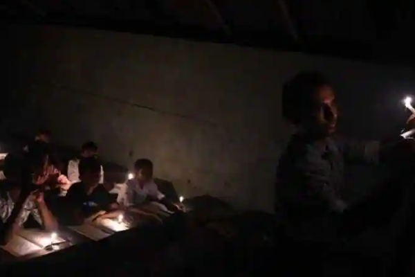 நாடு இருளில் மூழ்கும் அபாயம்! | The Country Is In Danger Plunged Into Darkness