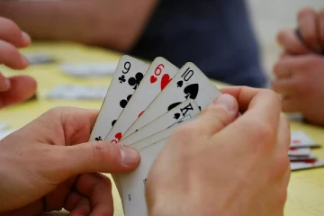 கொழும்பில் சூதாட்டத்தில் ஈடுபட்ட பெண்கள் கைது