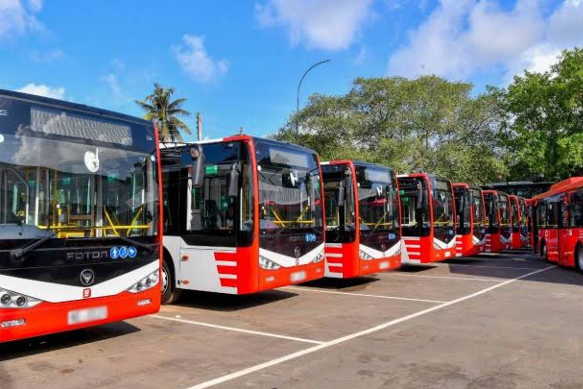 மெட்ரோ பேருந்தை மோதிய தனியார் பேருந்து சாரதி கைது! சிசிடிவியில் பதிவான காட்சி | Driver Arrested Deliberately Accident Metro Bus மெட்ரோ பேருந்தை மோதிய தனியார் பேருந்து சாரதி கைது! சிசிடிவியில் பதிவான காட்சி | Driver Arrested Deliberately Accident Metro Bus