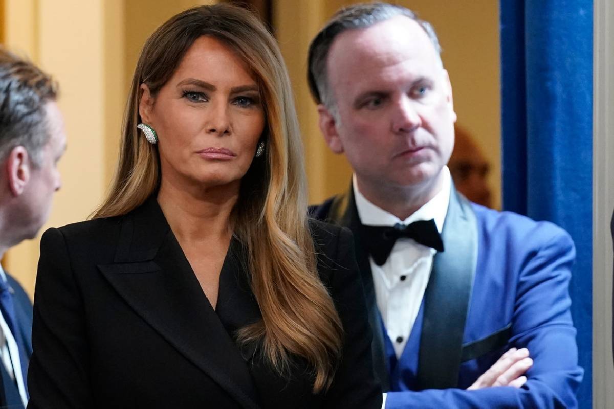 ட்ரம்ப் மனைவியை விமர்சித்த நடிகரை பதவி நீக்கக் கோரிக்கை | Demand To Fire Actor Who Criticized Trump S Wife