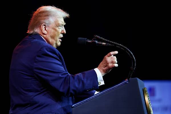 இராணுவத்திற்கு என 1.5 டிரில்லியன் டொலர் ஒதுக்க திட்டமிடும் ட்ரம்ப்: கடும் அபாய நிலையிலா அமெரிக்கா? | Trump 1 5 Trillion Defense Budget