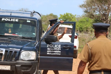 தமிழர் பகுதியில் பொலிஸார் அரங்கேற்றிய மற்றுமொரு கொடூரம்; பெண் வைத்தியசாலையில் அனுமதி!