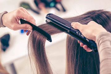 Hair Iron එකෙන් හිසකෙස් වලට හානි වන හැටි.