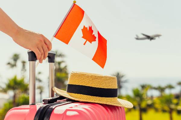 ட்ரம்பால் மெக்சிகோ பக்கம் திரும்பியுள்ள கனேடியர்கள் | Candians Travels To Mexico Than Us Due To Trump