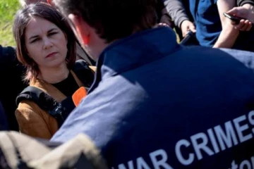 ரஷ்யர்களின் வன்கொடுமை! 44 உக்ரைனியர்கள் உடலங்கள் மீட்பு - முற்றுகைக்குள் 100 பேர்