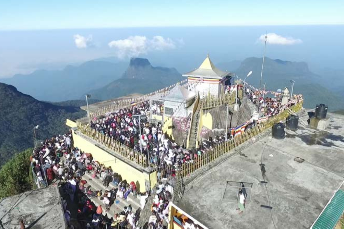 சிவனொளிபாத யாத்திரைக் காலம் இன்றுடன் நிறைவு | Sri Pada Yatra Period Ends Today சிவனொளிபாத யாத்திரைக் காலம் இன்றுடன் நிறைவு | Sri Pada Yatra Period Ends Today