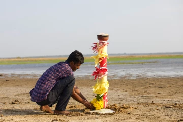 தமிழினப்படுகொலை நினைவேந்தல் வாரத்தின் முதல் நாளில் நந்திக்கடலில் அஞ்சலி (Photos)