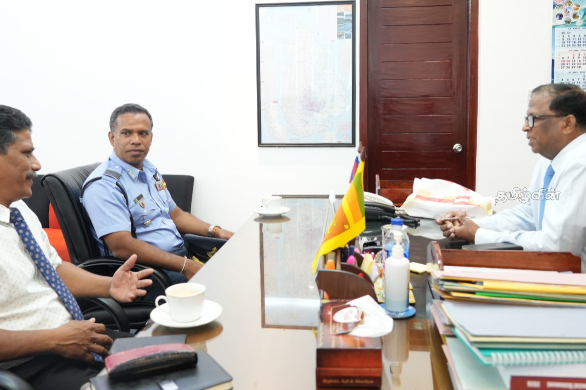 பலாலி விமானப்படைத் தளபதி - வடக்கு மாகாண ஆளுநருக்கு இடையிலான சம்பிரதாயபூர்வ சந்திப்பு | Palali Airport Suranga Senavirathna Vedhanayagam