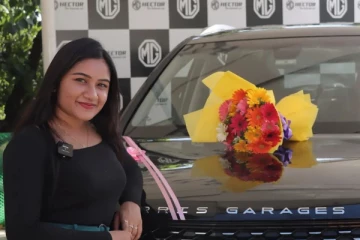 புது கார் வாங்கிய மௌன ராகம் சீரியல் ரவீனா! விலை இத்தனை லட்சமா?