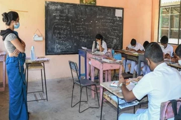 இலங்கையில் ஆசிரியைகள் இடையே இடம்பெற்ற பாரிய மாற்றம்! (புகைப்படம்)